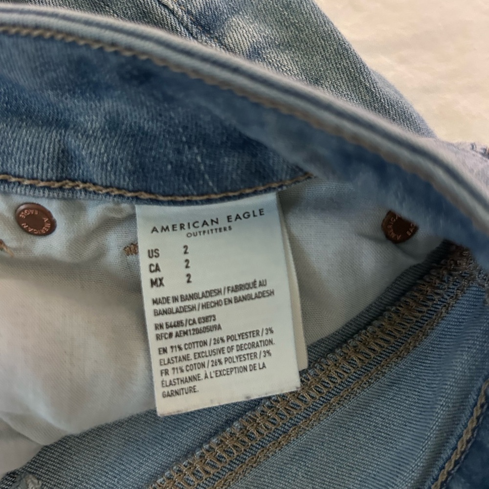 American Eagle Outfitters Light Blue Jean Stretch Shorts Size 2 - Picture 7 of 10